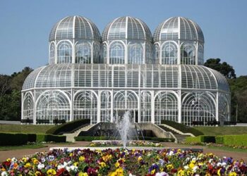 Top những tòa nhà bằng kính đẹp nhất trên thế giới