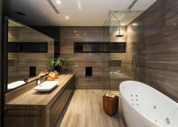 Gach van go cho nha tam